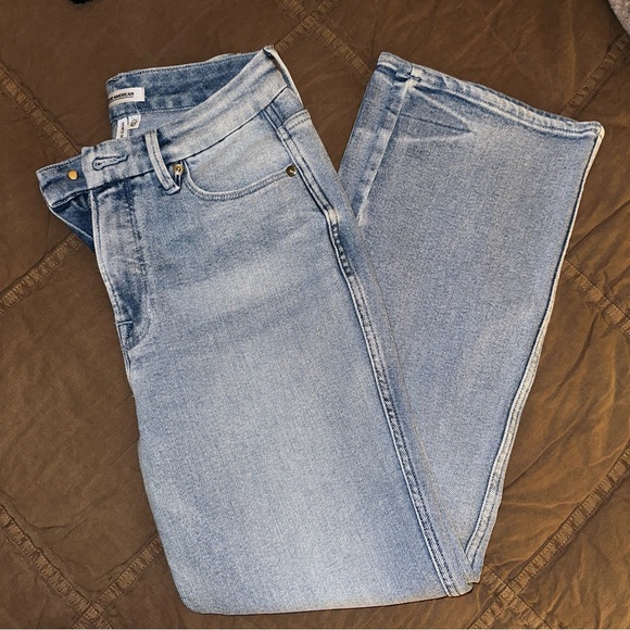 GOOD AMERICAN Good Curve Light Wash - Picture 1 of 4